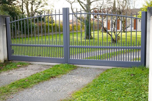 Driveway Fence Installation in Bainbridge Island