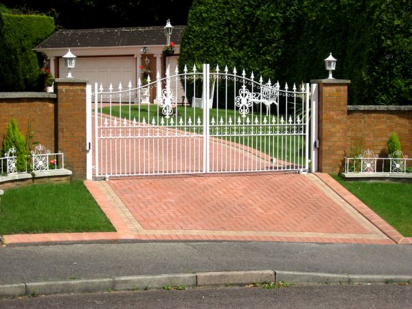 Swing Gate Mounting