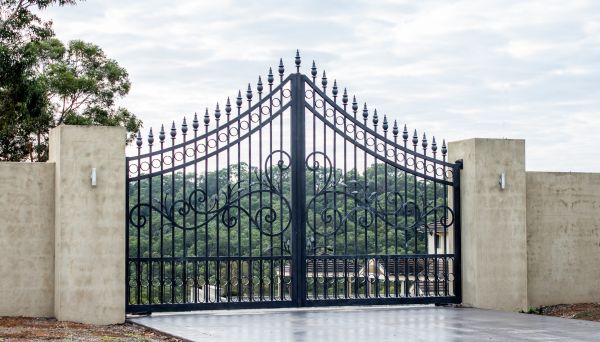 Entrance Gate Installation in Bainbridge Island
